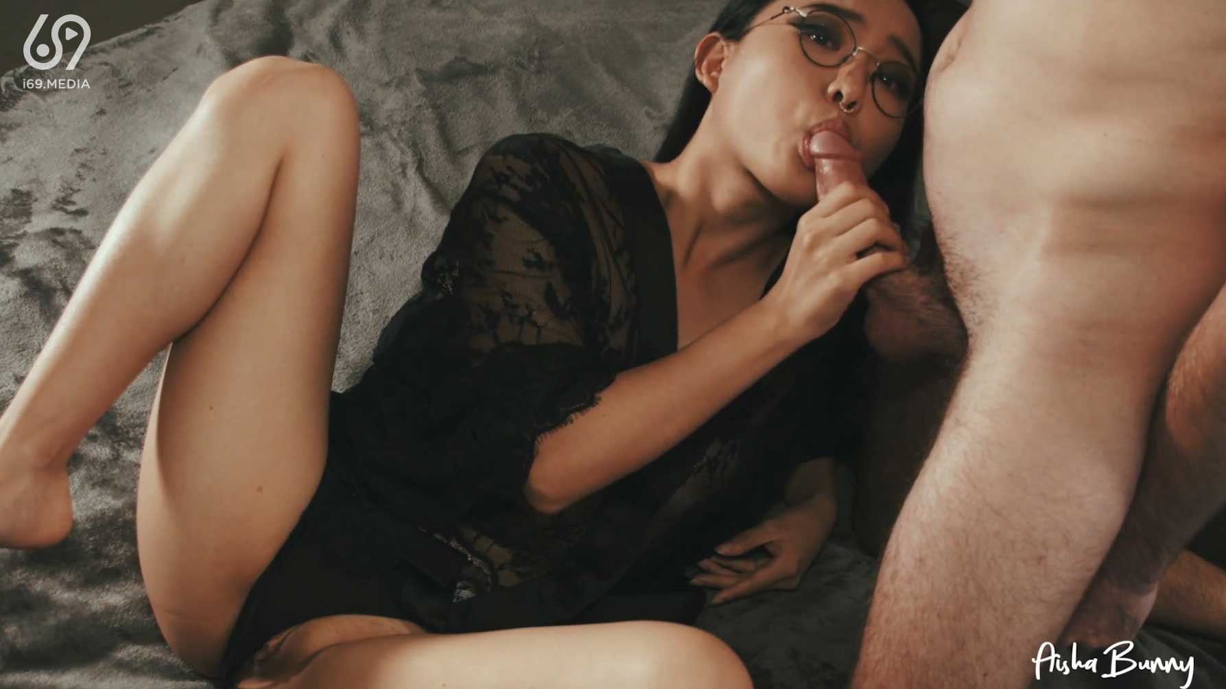 上海留学生反差骚女Aisha私拍外流合集03